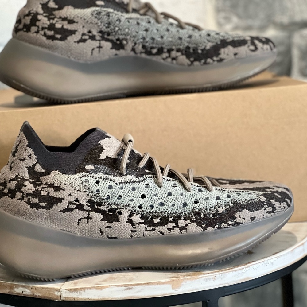 Yeezy Boost 380 Shoes in Black and Gray Size 11